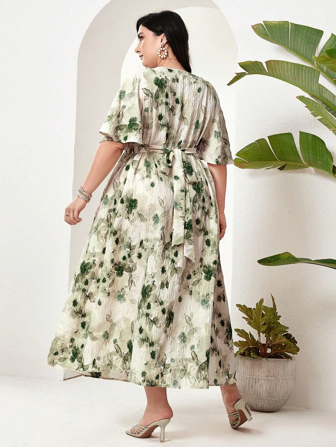 Vestido Feminino Floral Verde Plus Size - Nicole